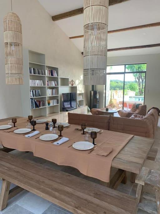 La Planette Villa Венаск Екстериор снимка