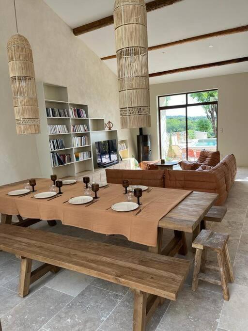 La Planette Villa Венаск Екстериор снимка